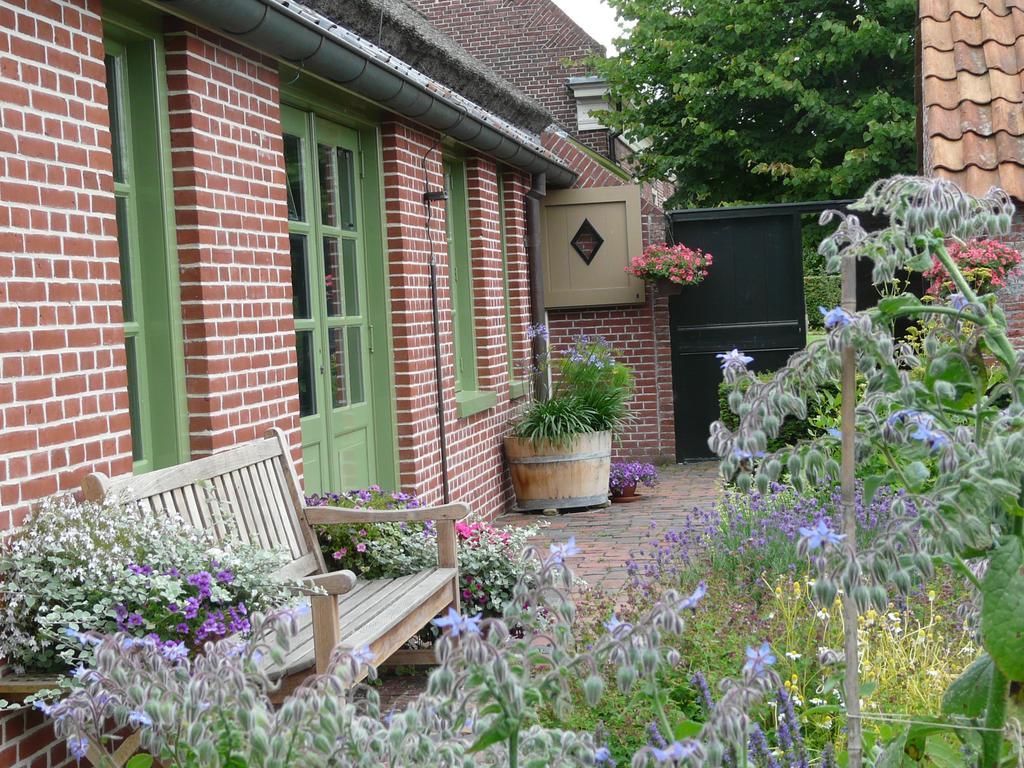 Bed and Breakfast Landgoedlogies Pabema à Zuidhorn Extérieur photo