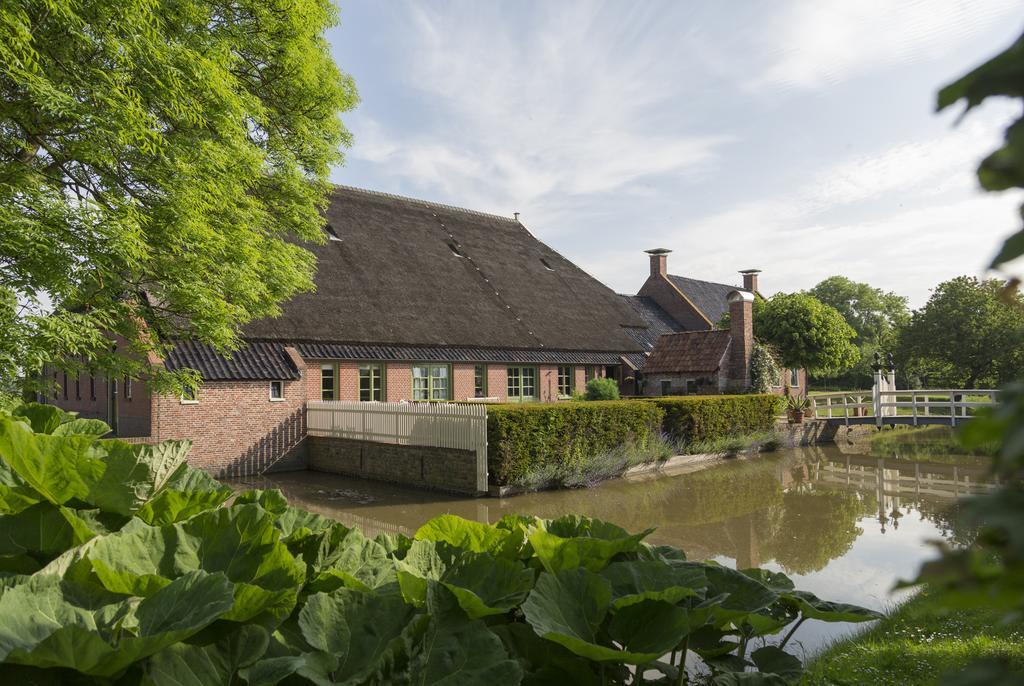 Bed and Breakfast Landgoedlogies Pabema à Zuidhorn Extérieur photo